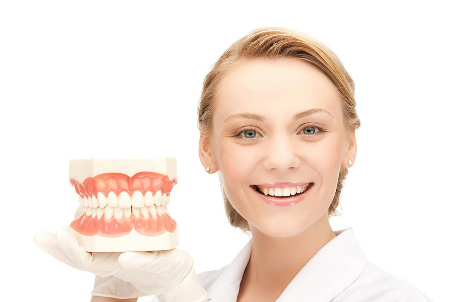 Female-Dentist-900-x-600.jpg